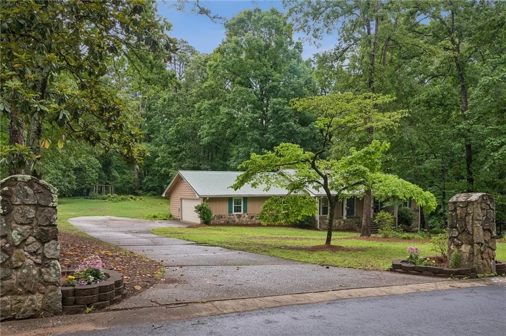 845 Wagon Wheel Circle, Fayetteville, GA 30214 — most recent listing photo