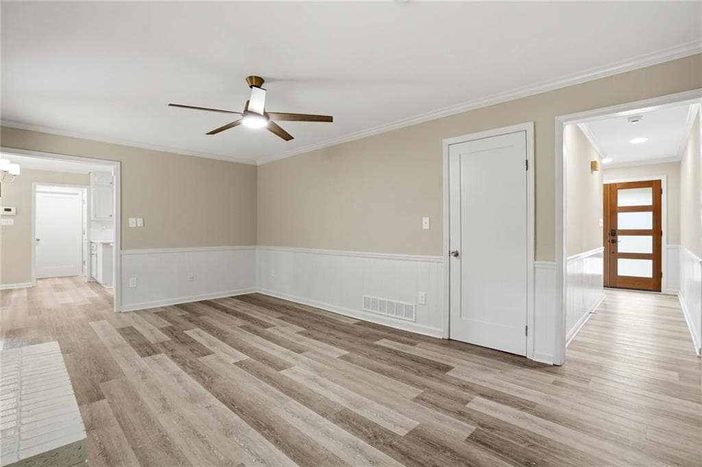 5 bedroom, 3 bathroom, 3,292 sq ft single family residence for sale at 2595 Marsha Circle, Cumming, GA 30041 — photo 2