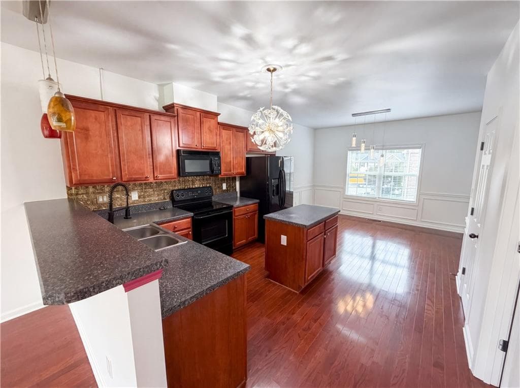 4 bedroom, 4 bathroom, 2,253 sq ft condominium under contract at 2102 Tidal Cove, Lawrenceville, GA 30043 — photo 10
