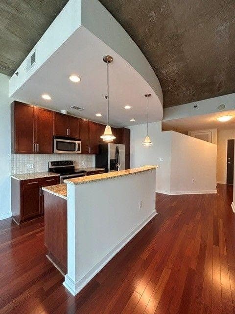 2 bedroom, 1 bathroom, 803 sq ft condominium for sale at 855 Peachtree Street 2208, Atlanta, GA 30308 — photo 4
