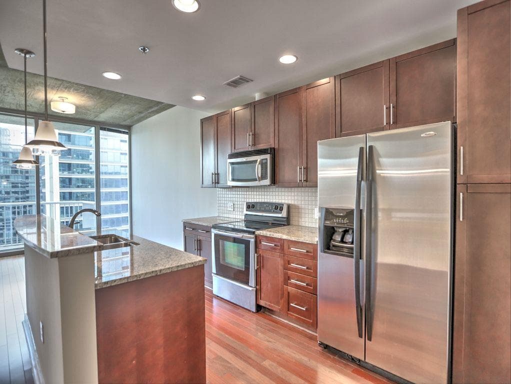 2 bedroom, 1 bathroom, 803 sq ft condominium for sale at 855 Peachtree Street 2208, Atlanta, GA 30308 — photo 7