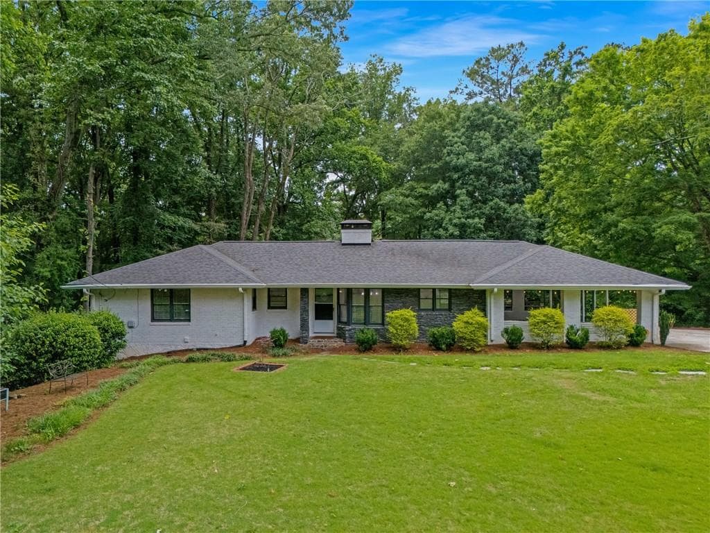 4 bedroom, 3 bathroom, 2,952 sq ft single family residence for sale at 714 Willivee Drive, Decatur, GA 30033 — photo 6
