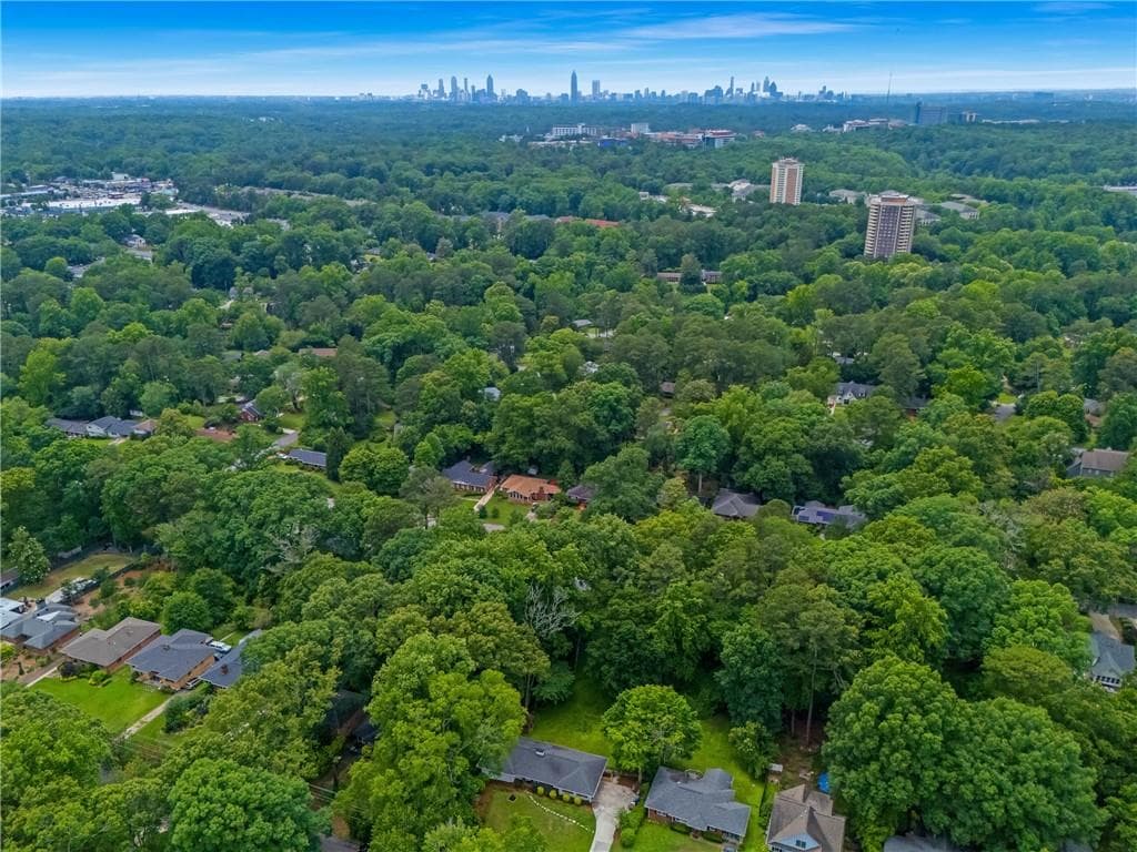 4 bedroom, 3 bathroom, 2,952 sq ft single family residence for sale at 714 Willivee Drive, Decatur, GA 30033 — photo 8