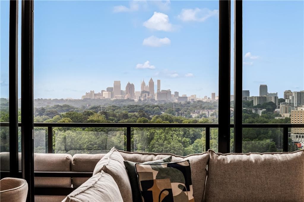 2 bedroom, 3 bathroom, 1,944 sq ft condominium for sale at 2425 Peachtree Road 1406, Atlanta, GA 30305 — photo 5