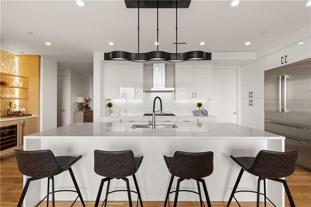 2 bedroom, 3 bathroom, 1,944 sq ft condominium for sale at 2425 Peachtree Road 1406, Atlanta, GA 30305 — photo 9