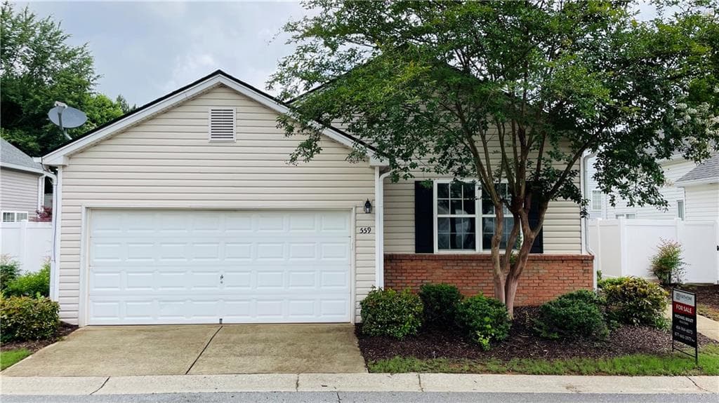 559 W Oaks Drive, Woodstock, GA 30188 — most recent listing photo