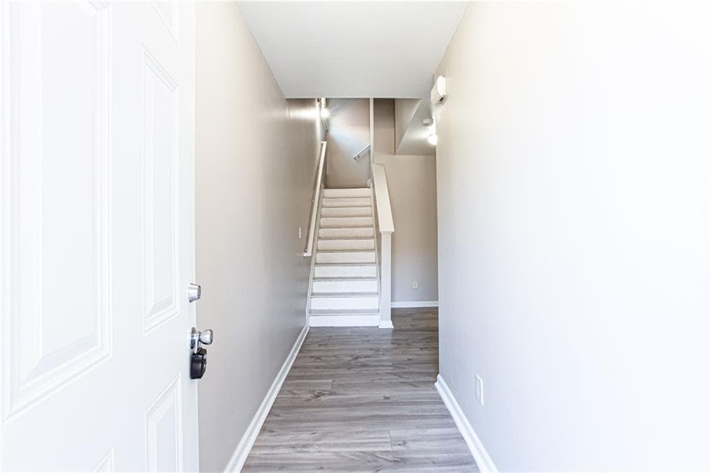 3 bedroom, 3 bathroom, 1,811 sq ft townhouse for sale at 2718 Haynescrest Drive, Grayson, GA 30017 — photo 2
