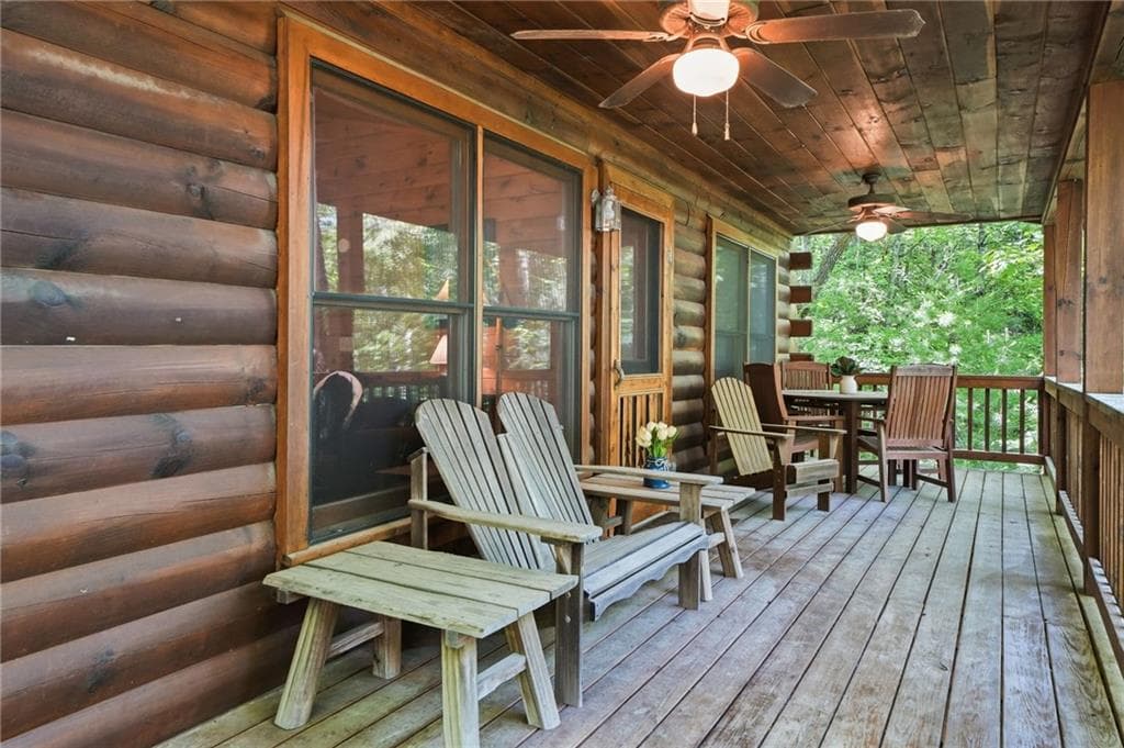 2 bedroom, 1 bathroom, 672 sq ft single family residence for sale at 156 Dupont Drive, Blue Ridge, GA 30513 — photo 5