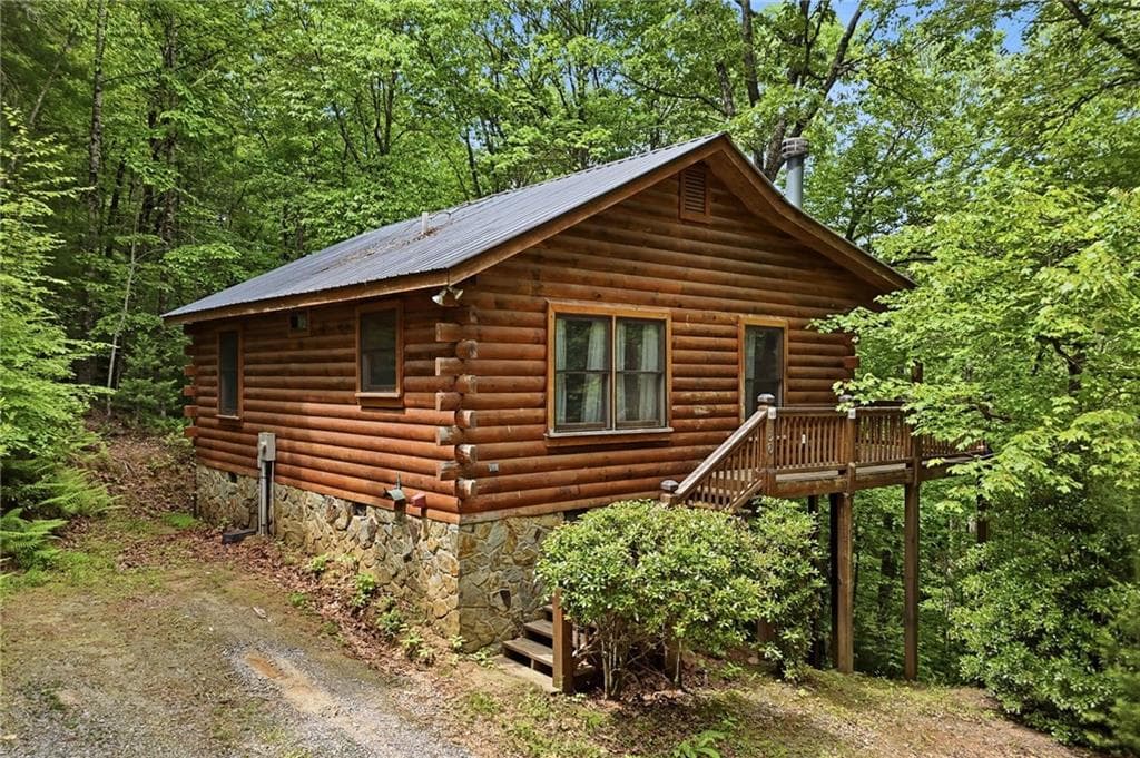 2 bedroom, 1 bathroom, 672 sq ft single family residence for sale at 156 Dupont Drive, Blue Ridge, GA 30513 — photo 3