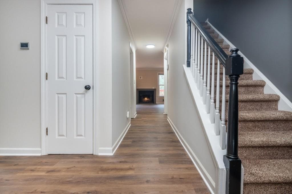 3 bedroom, 3 bathroom, 1,716 sq ft townhouse for sale at 1354 Sheffield Glen Way, Atlanta, GA 30329 — photo 6