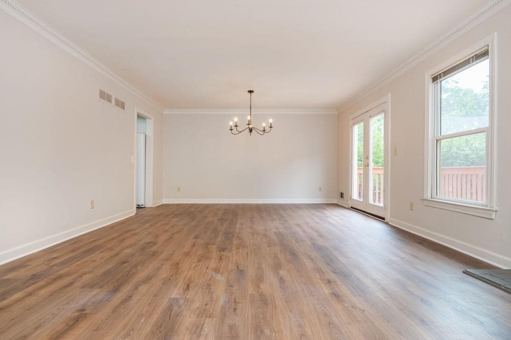 3 bedroom, 3 bathroom, 1,716 sq ft townhouse for sale at 1354 Sheffield Glen Way, Atlanta, GA 30329 — photo 10