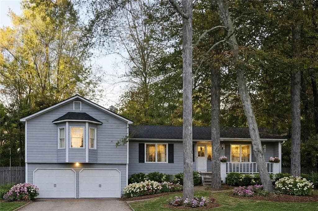5 bedroom, 3 bathroom single family residence for sale at 6729 Cartersville Highway, Dallas, GA 30132