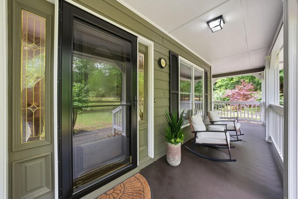 4 bedroom, 3 bathroom, 4,158 sq ft single family residence for sale at 542 Knox Chapel Road, Social Circle, GA 30025 — photo 3
