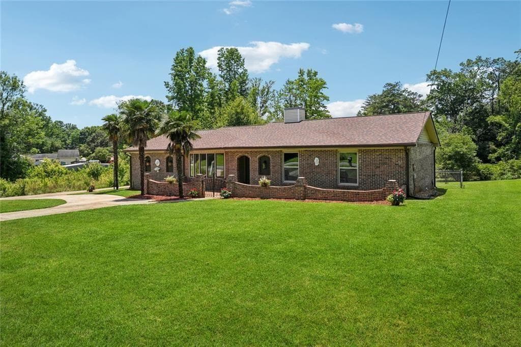12 Windsor Way, Newnan, GA 30263 — most recent listing photo