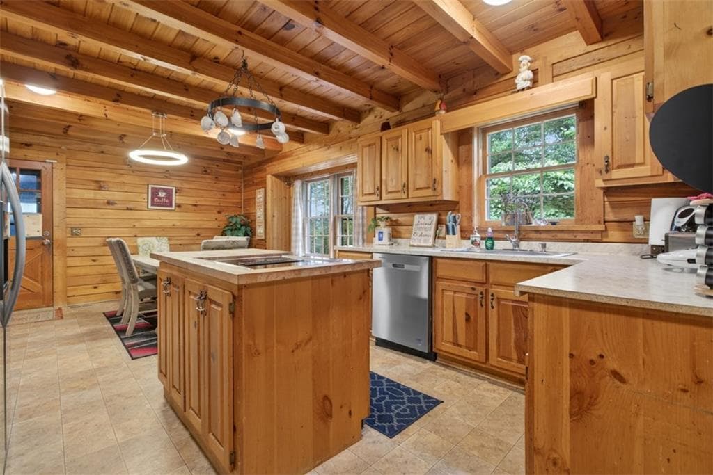 5 bedroom, 3 bathroom, 2,200 sq ft single family residence for sale at 4565 Dawsonville Highway, Gainesville, GA 30506 — photo 8