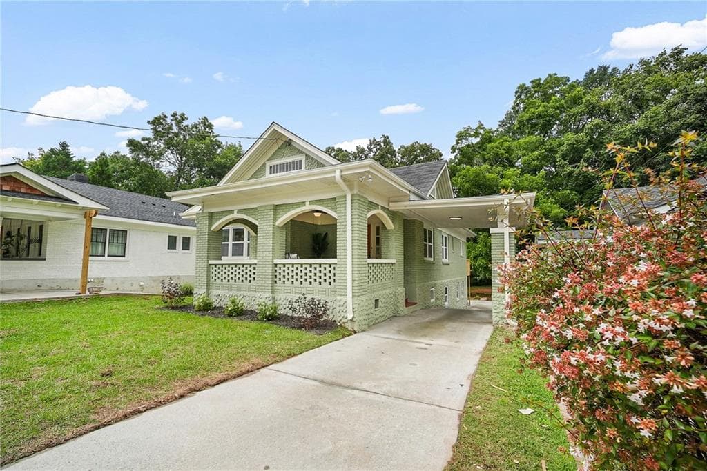 5 bedroom, 4 bathroom, 1,910 sq ft single family residence for sale at 583 Flat Shoals Avenue, Atlanta, GA 30316 — photo 3