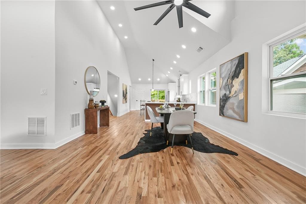 5 bedroom, 4 bathroom, 1,910 sq ft single family residence for sale at 583 Flat Shoals Avenue, Atlanta, GA 30316 — photo 5