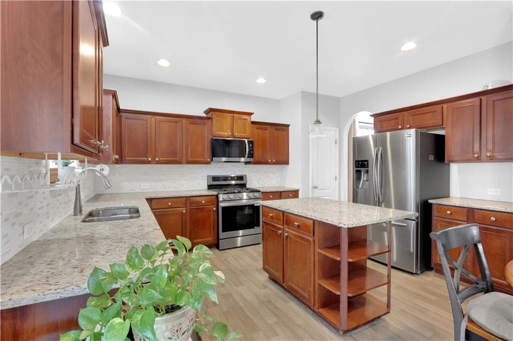 5 bedroom, 3 bathroom, 2,717 sq ft single family residence for sale at 660 Simonton Crest Drive, Lawrenceville, GA 30045 — photo 5