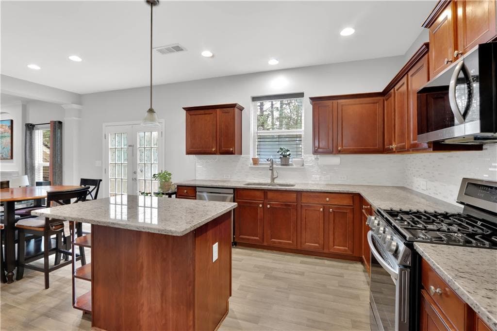 5 bedroom, 3 bathroom, 2,717 sq ft single family residence for sale at 660 Simonton Crest Drive, Lawrenceville, GA 30045 — photo 7