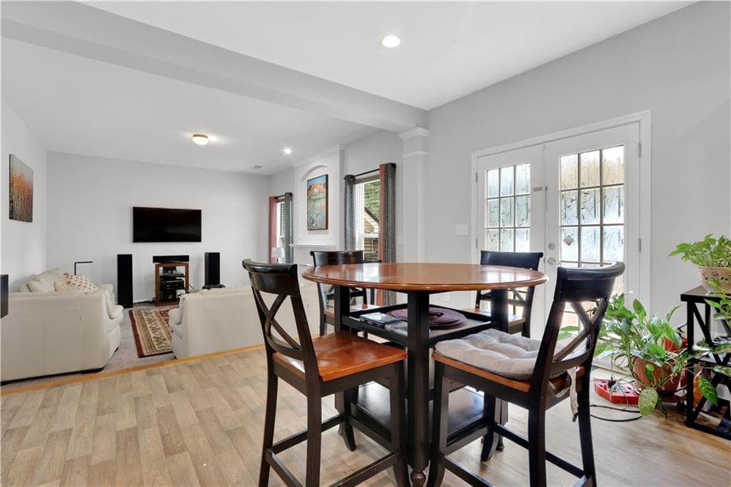 5 bedroom, 3 bathroom, 2,717 sq ft single family residence for sale at 660 Simonton Crest Drive, Lawrenceville, GA 30045 — photo 10