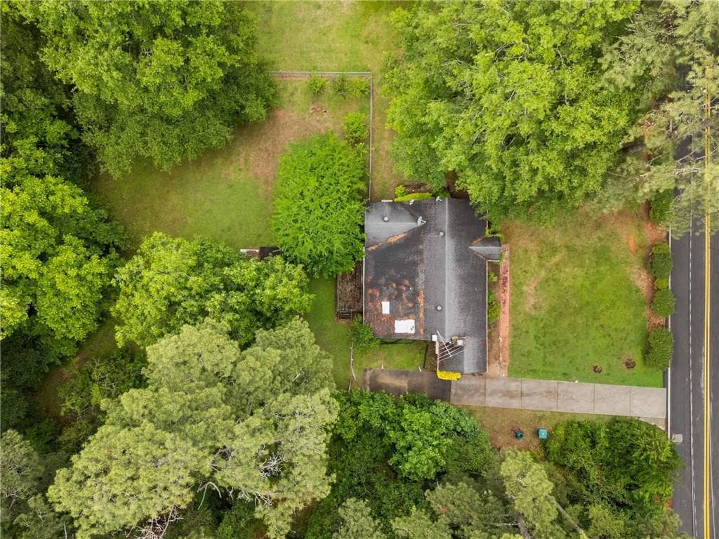 3 bedroom, 1 bathroom, 1,400 sq ft single family residence for sale at 3565 Lee Place, Atlanta, GA 30349 — photo 2