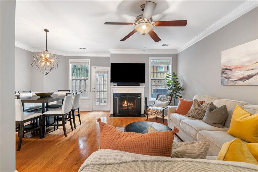 3 bedroom, 3 bathroom, 1,550 sq ft townhouse for sale at 3063 Thornbury Trace, Atlanta, GA 30360 — photo 2
