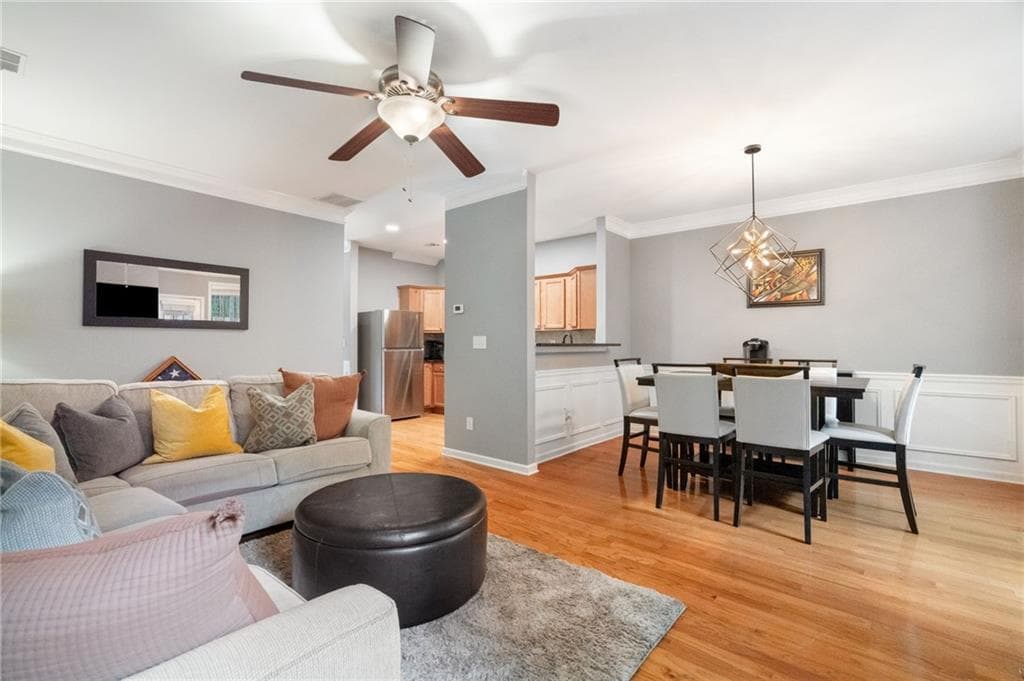 3 bedroom, 3 bathroom, 1,550 sq ft townhouse for sale at 3063 Thornbury Trace, Atlanta, GA 30360 — photo 4