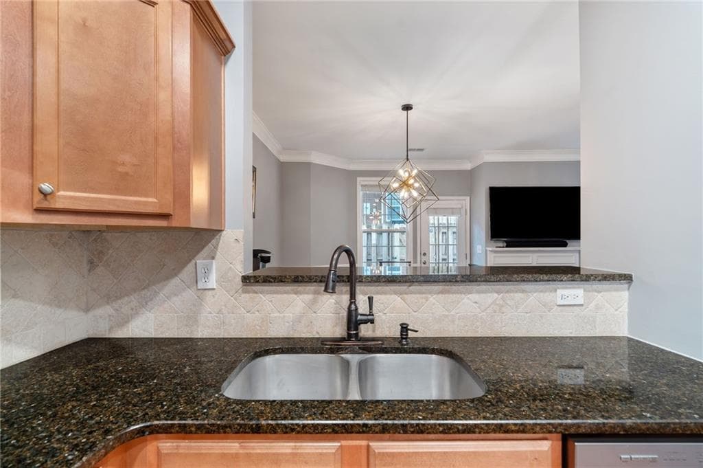 3 bedroom, 3 bathroom, 1,550 sq ft townhouse for sale at 3063 Thornbury Trace, Atlanta, GA 30360 — photo 6