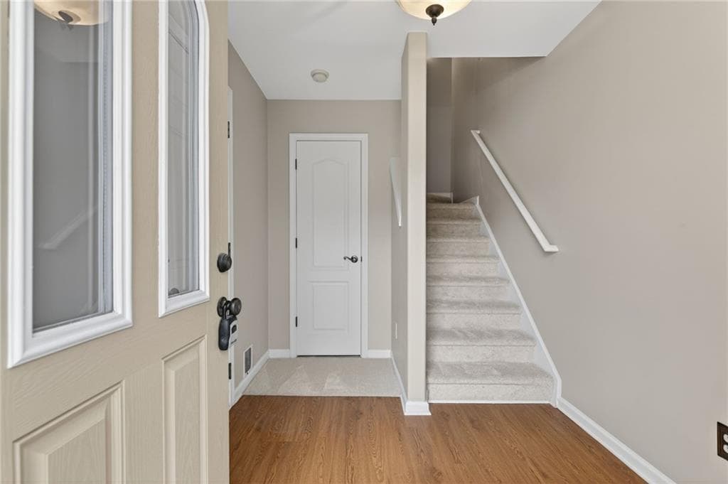 2 bedroom, 3 bathroom, 1,552 sq ft townhouse for sale at 1186 Lake Point Way, Suwanee, GA 30024 — photo 4