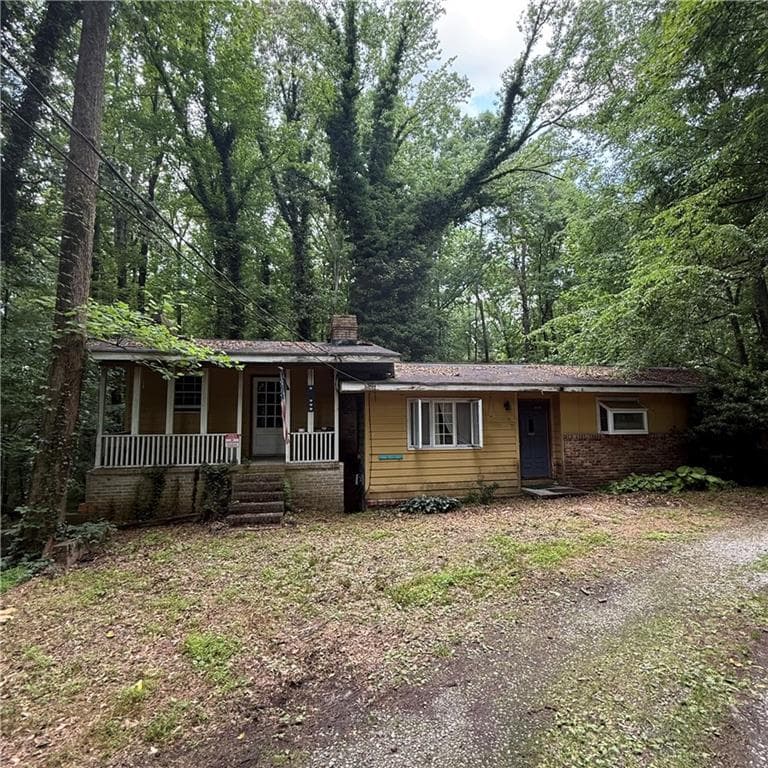 4 bedroom, 2 bathroom, 1,376 sq ft single family residence sold at 1862 Forrest Road, Lawrenceville, GA 30043