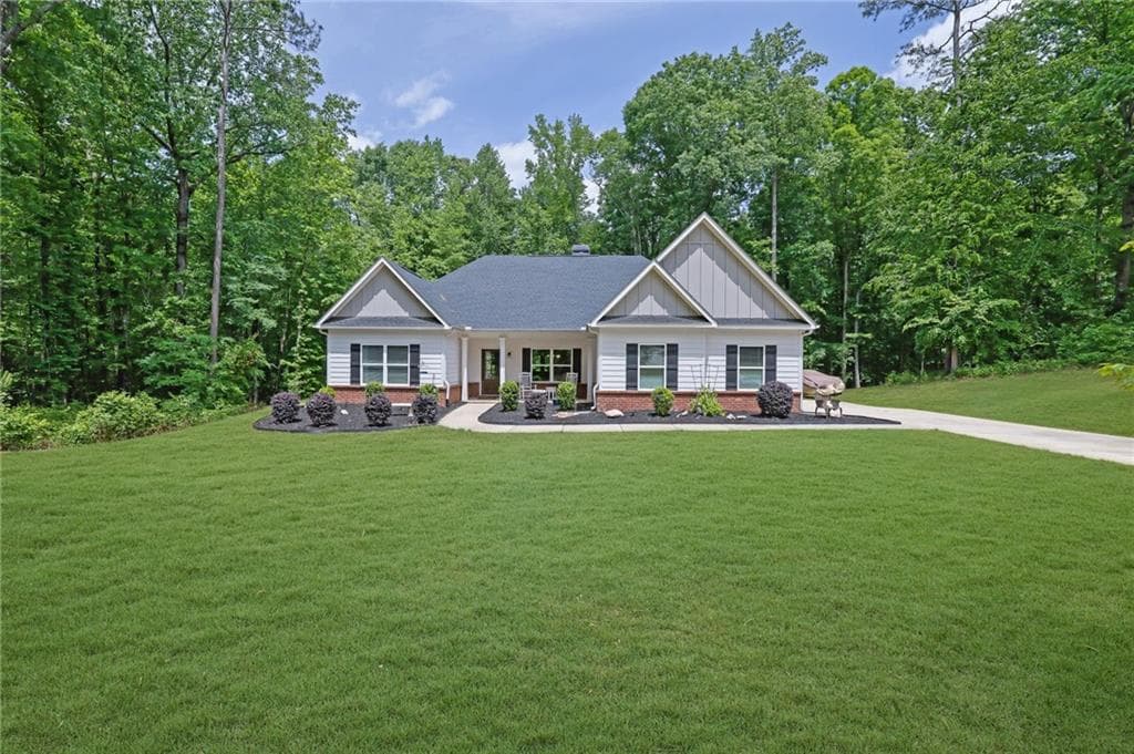 125 Hawthorn Lane, Covington, GA 30014 — most recent listing photo
