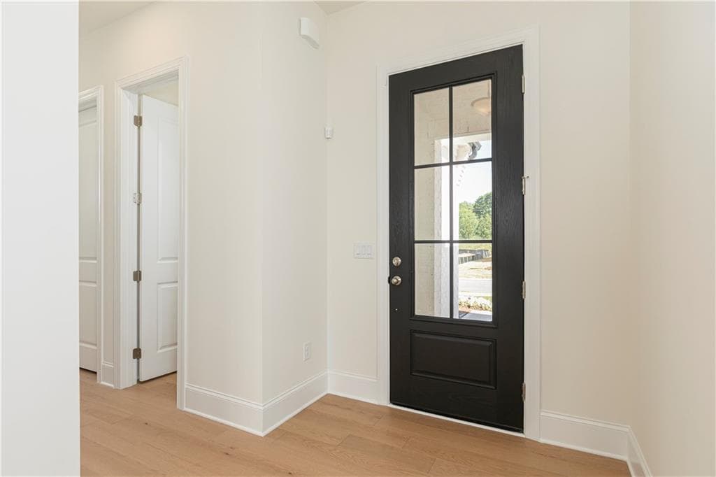 4 bedroom, 4 bathroom, 3,046 sq ft single family residence for sale at 6520 Wallace Farms Drive, Cumming, GA 30028 — photo 5