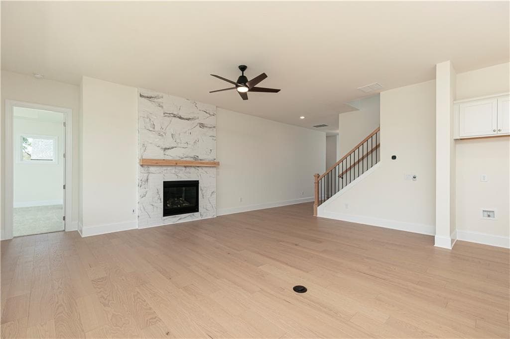 4 bedroom, 4 bathroom, 3,046 sq ft single family residence for sale at 6520 Wallace Farms Drive, Cumming, GA 30028 — photo 10