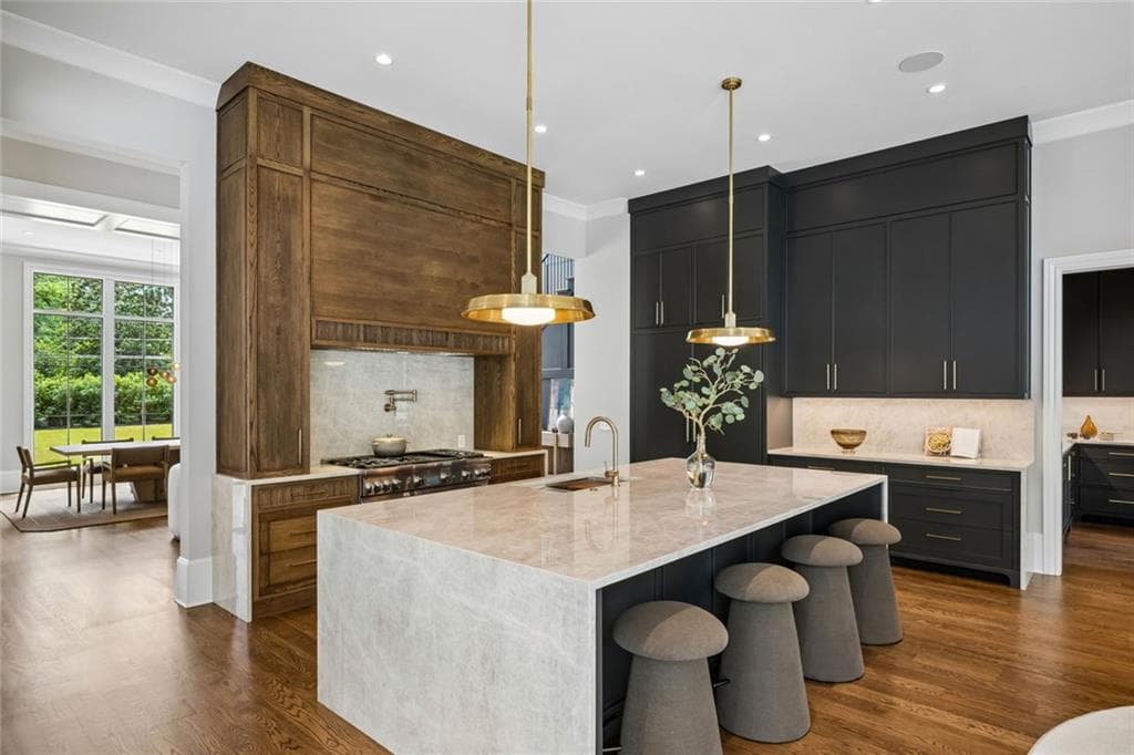 7 bedroom, 9 bathroom, 11,950 sq ft single family residence for sale at 4715 Northside Drive, Atlanta, GA 30327 — photo 7