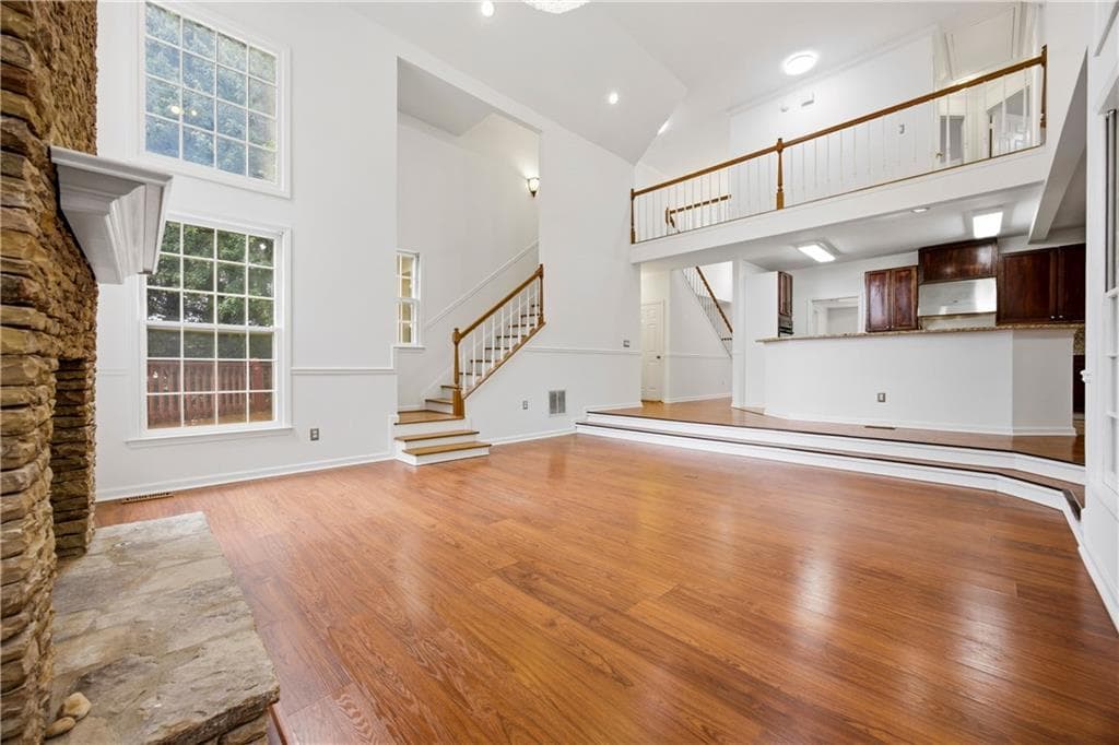 4 bedroom, 4 bathroom, 3,497 sq ft single family residence for sale at 2115 Wildwood Lake Drive, Suwanee, GA 30024 — photo 4
