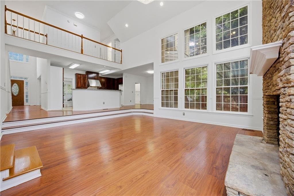 4 bedroom, 4 bathroom, 3,497 sq ft single family residence for sale at 2115 Wildwood Lake Drive, Suwanee, GA 30024 — photo 5