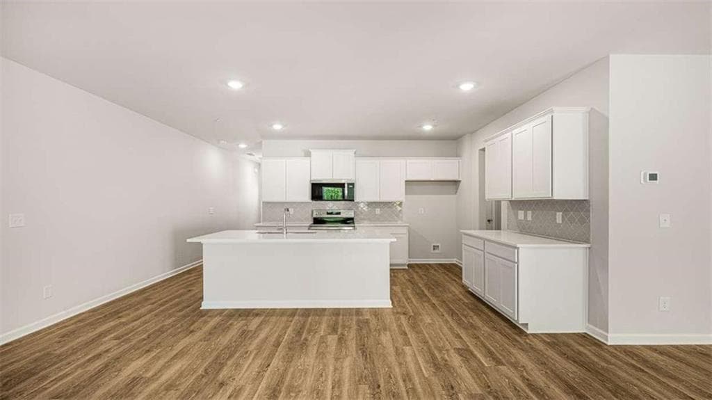 3 bedroom, 3 bathroom, 1,866 sq ft townhouse for sale at 202 Sound Circle, Stockbridge, GA 30281 — photo 5