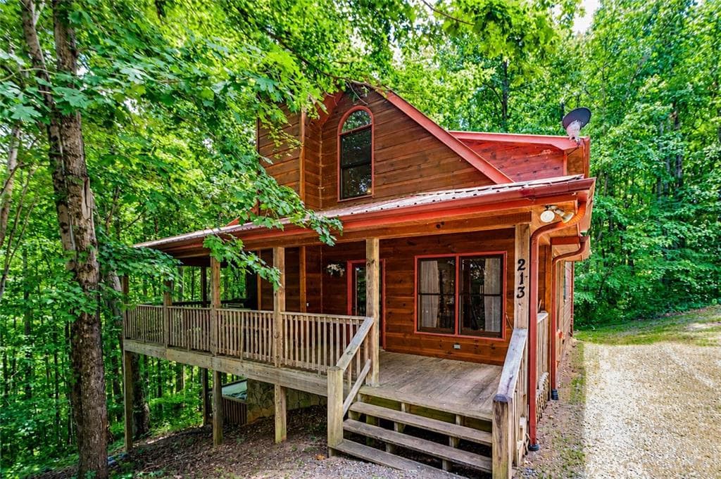 213 Moonshine Hollow