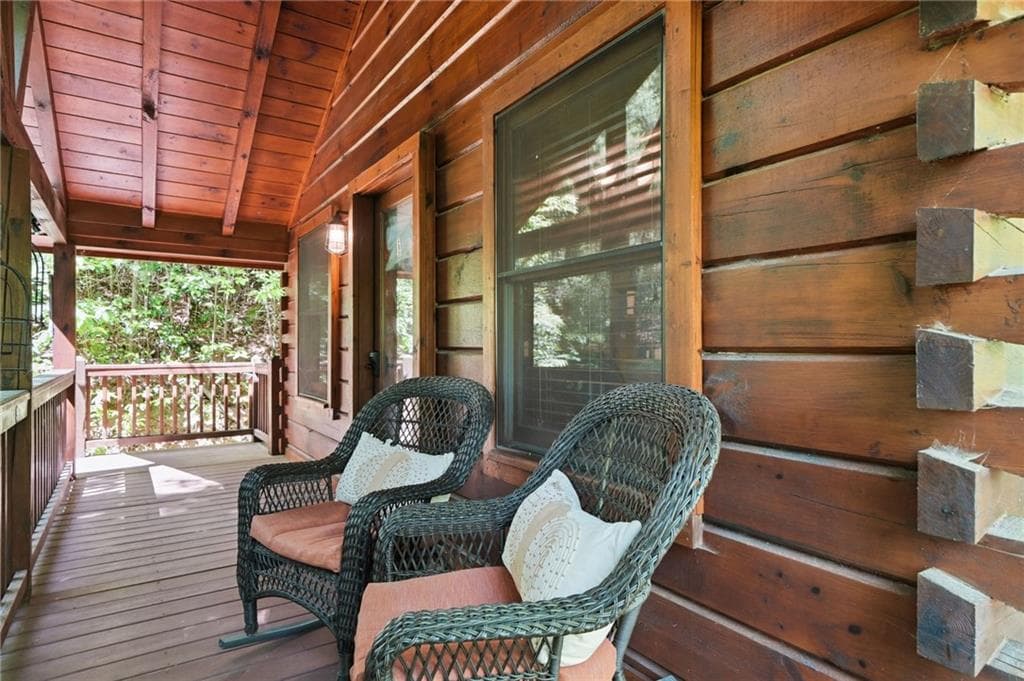 1 bedroom, 1 bathroom, 396 sq ft single family residence for sale at 37 Dean Court, Blue Ridge, GA 30513 — photo 3