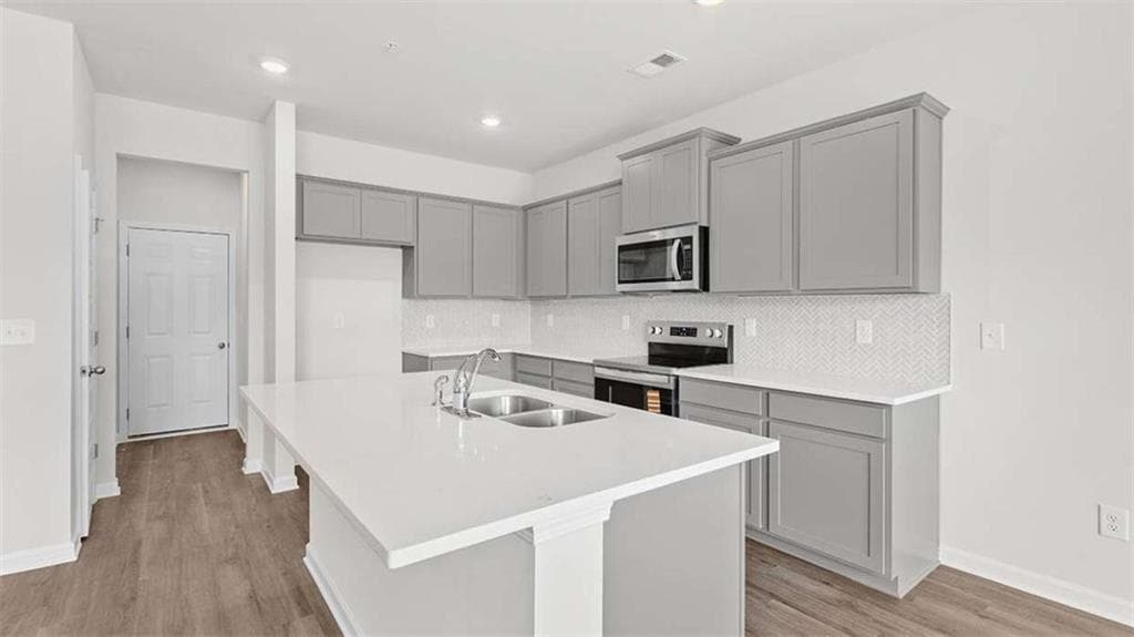 3 bedroom, 3 bathroom, 1,830 sq ft townhouse for sale at 216 Sound Circle, Stockbridge, GA 30281 — photo 8