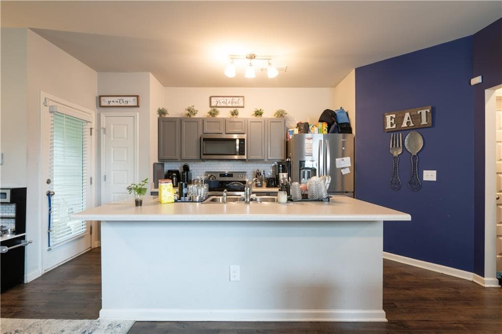 3 bedroom, 3 bathroom, 1,461 sq ft townhouse for sale at 6302 Rockaway Road, Atlanta, GA 30349 — photo 6