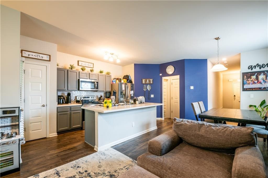 3 bedroom, 3 bathroom, 1,461 sq ft townhouse for sale at 6302 Rockaway Road, Atlanta, GA 30349 — photo 7