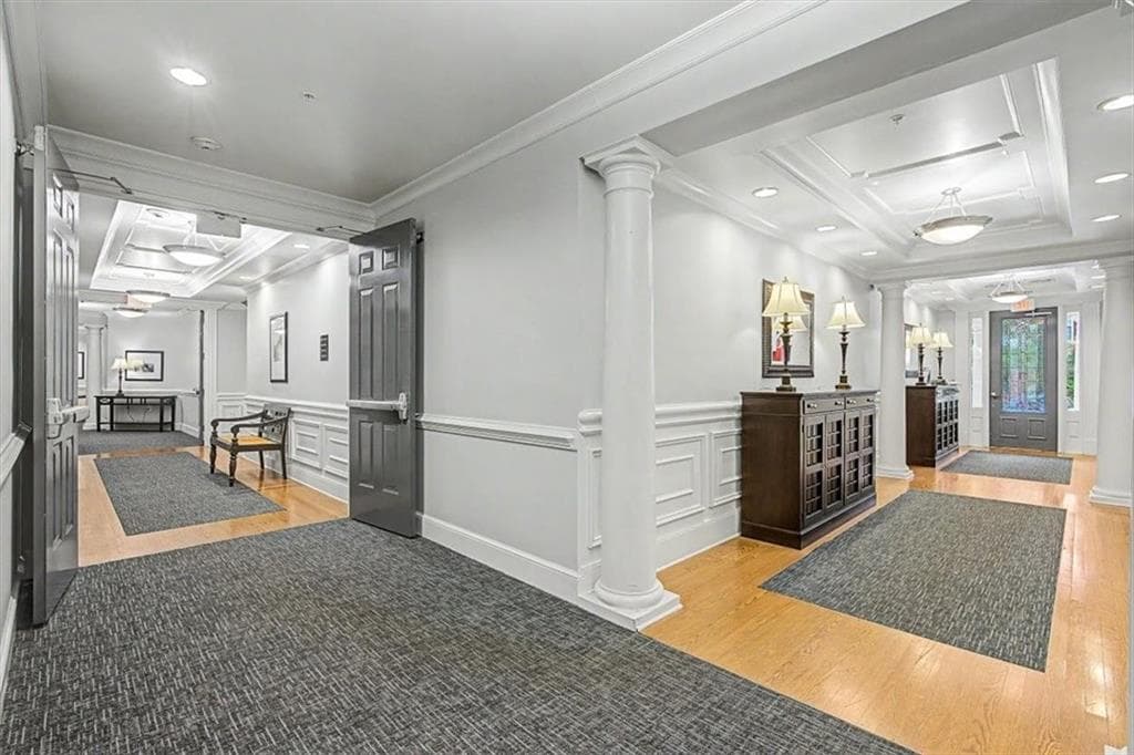 2 bedroom, 2 bathroom, 1,630 sq ft condominium for sale at 4855 Ivy Ridge Drive 204, Atlanta, GA 30339 — photo 3