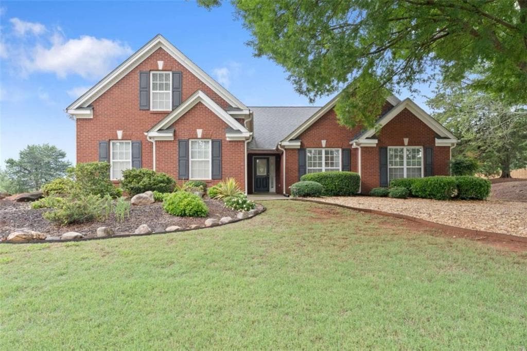 4 bedroom, 2 bathroom, 1,935 sq ft single family residence under contract at 130 Meadow Creek Drive, Jefferson, GA 30549 — photo 2