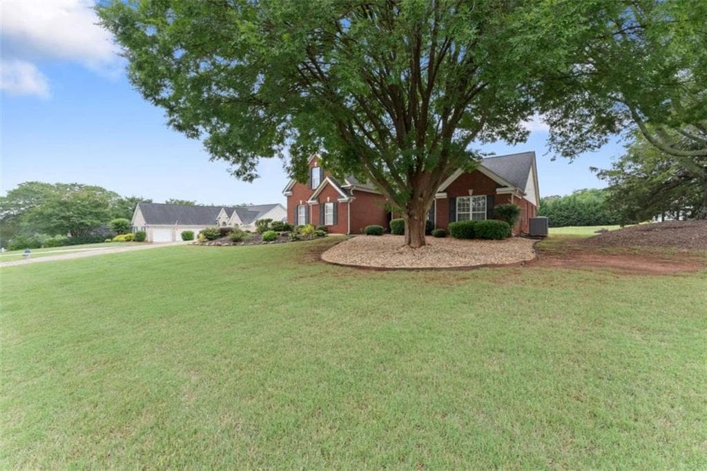 4 bedroom, 2 bathroom, 1,935 sq ft single family residence under contract at 130 Meadow Creek Drive, Jefferson, GA 30549 — photo 5