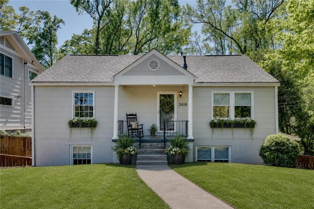 6 bedroom, 3 bathroom, 2,640 sq ft single family residence sold at 255 S Columbia Drive, Decatur, GA 30030