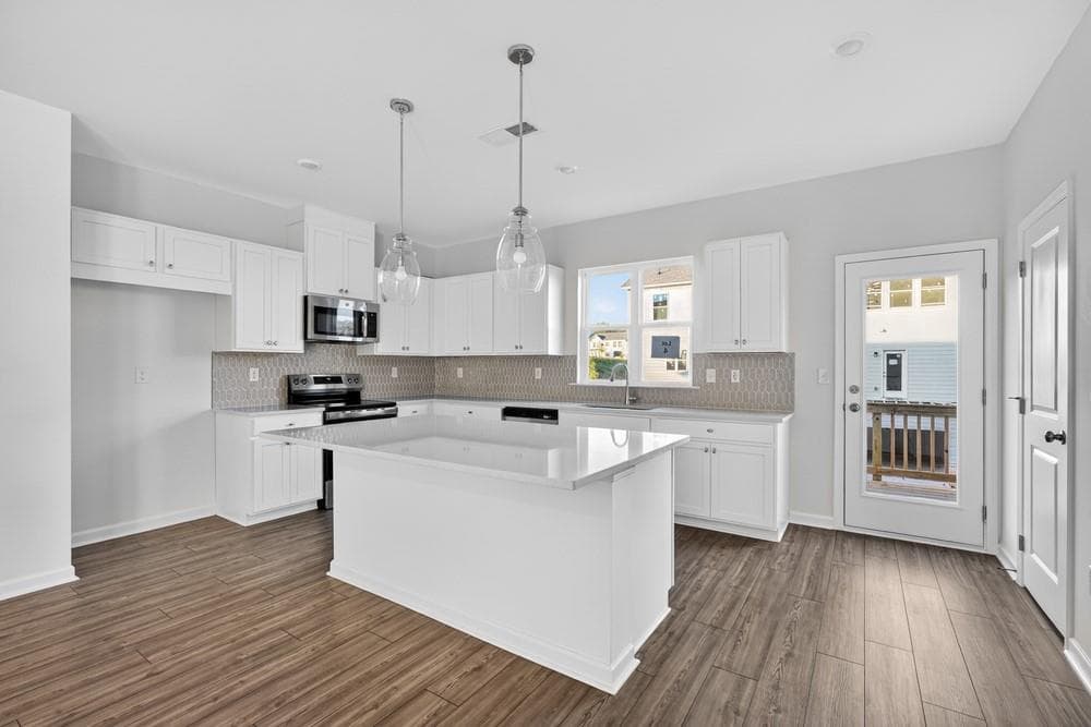 3 bedroom, 4 bathroom, 1,893 sq ft townhouse for sale at 100 Epperly Way, Tucker, GA 30084 — photo 7