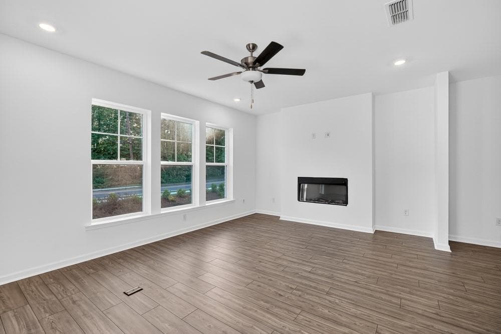 3 bedroom, 4 bathroom, 1,893 sq ft townhouse for sale at 100 Epperly Way, Tucker, GA 30084 — photo 9