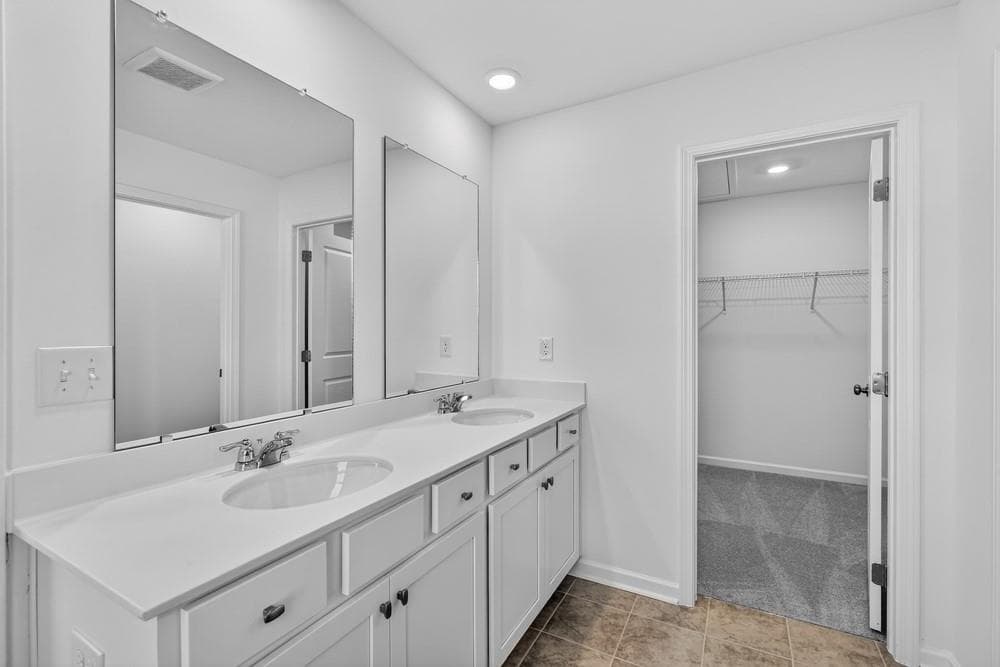 3 bedroom, 4 bathroom, 1,893 sq ft townhouse for sale at 100 Epperly Way, Tucker, GA 30084 — photo 4