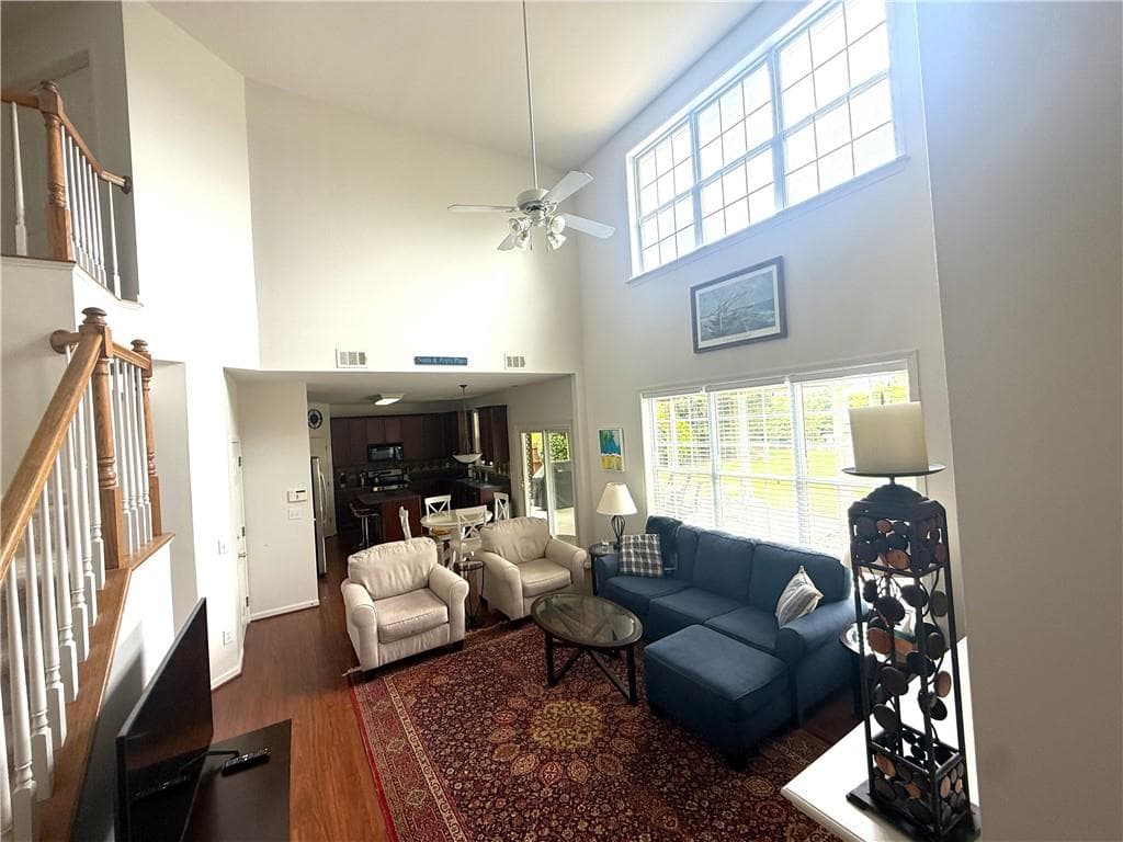 4 bedroom, 3 bathroom, 2,646 sq ft single family residence for sale at 6640 Grand Magnolia Drive, Buford, GA 30518 — photo 8